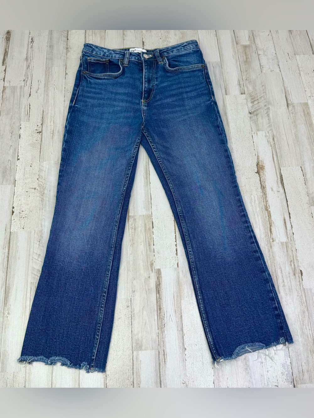 ZARA Jeans Women's 4 (27x25) Mid Rise Stretch Straight Leg Medium Wash